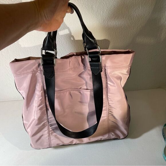 Aimee Kestenberg Lighten up blush pink and black shoulder bag - Picture 5 of 13